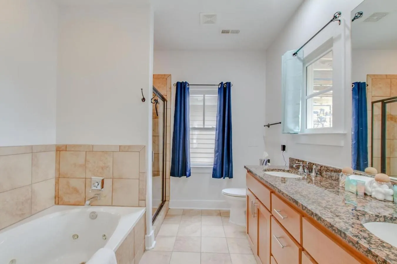 נאשוויל Vibrant Trendy Two Bedroom Home Near Marathon Village 0*,