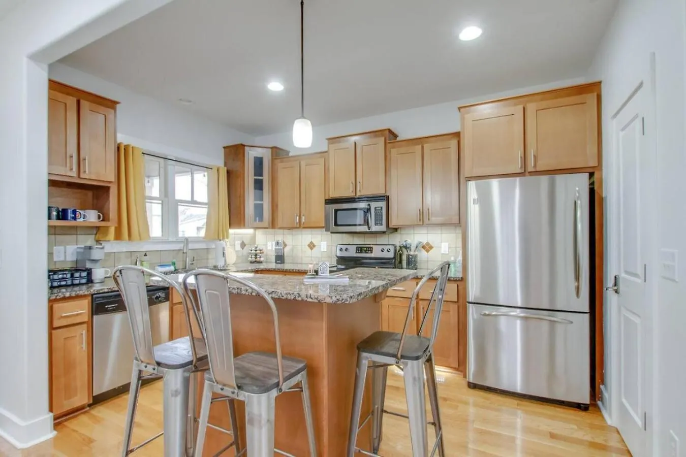 נאשוויל Vibrant Trendy Two Bedroom Home Near Marathon Village בית נופש